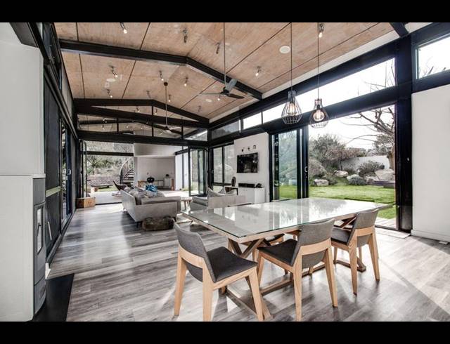 5 BEDROOM PROPERTY TO RENT IN HELDERFONTEIN ESTATE